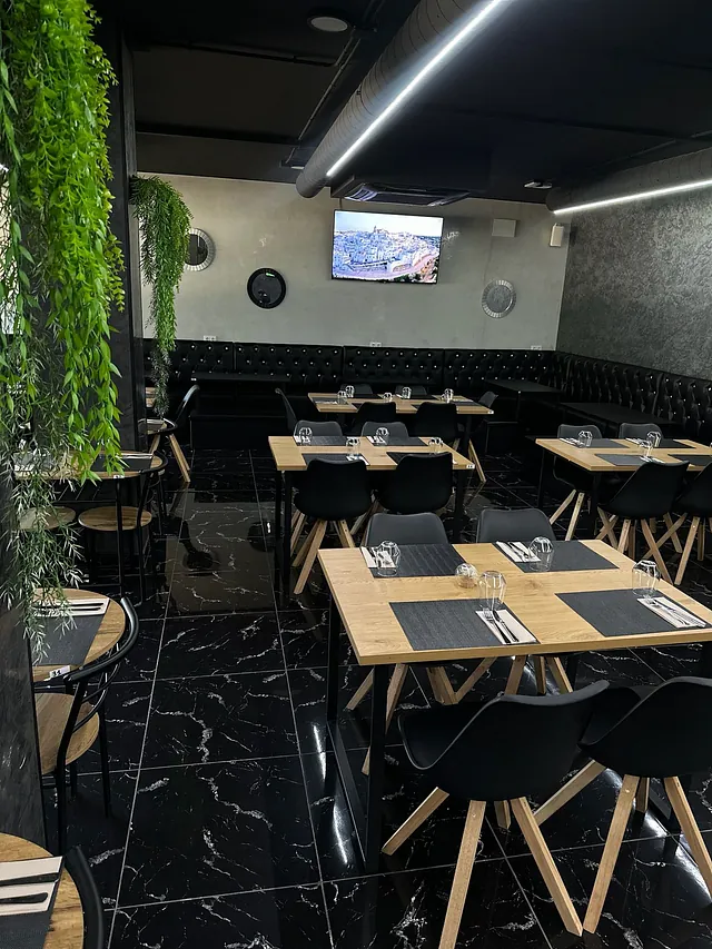 Diamante Luxury Hookah Restaurant